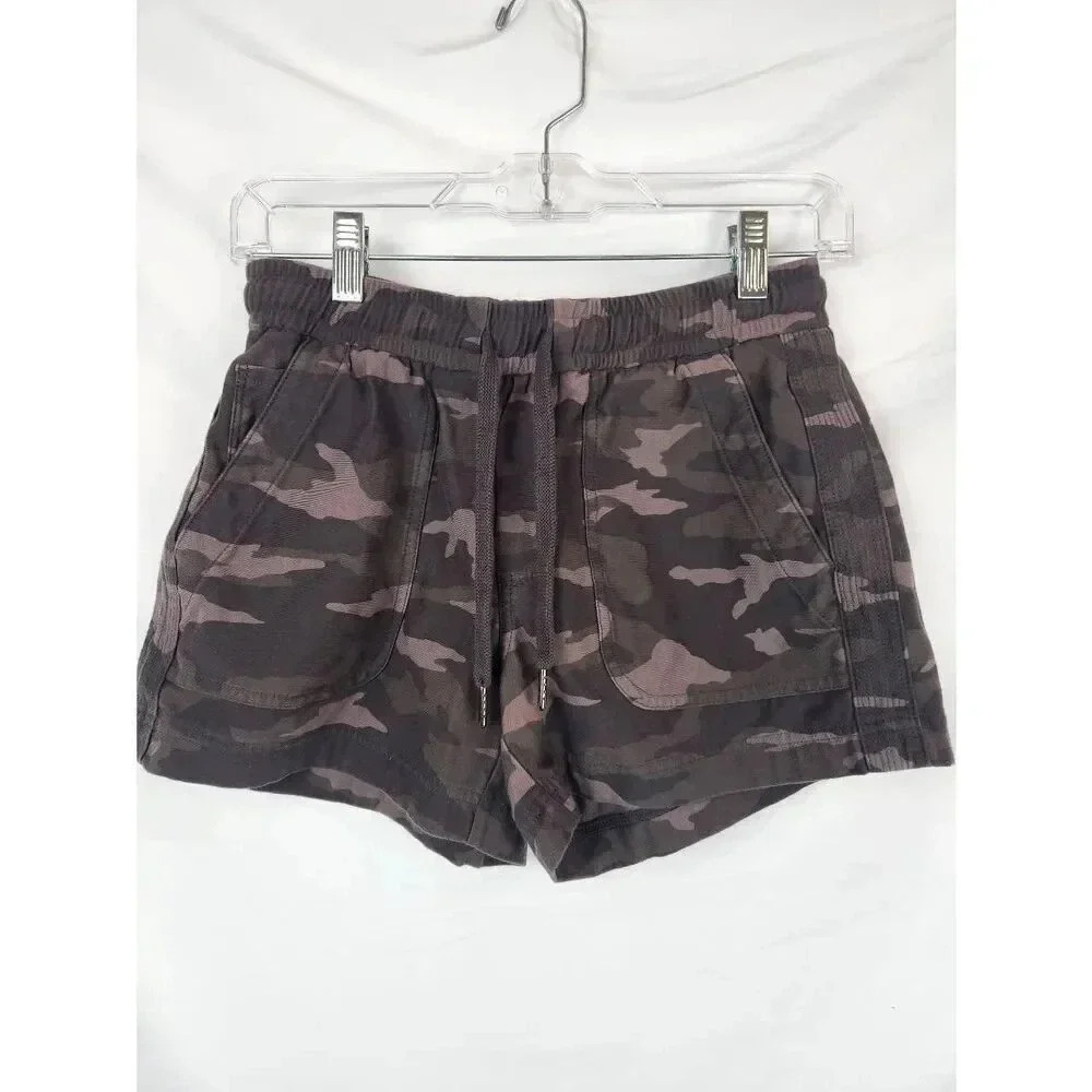 Athleta Farallon Shorts Size 0 Camo Green